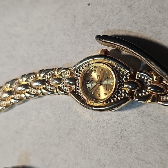 Fossil and Westar Watch Bundle of 2 watches